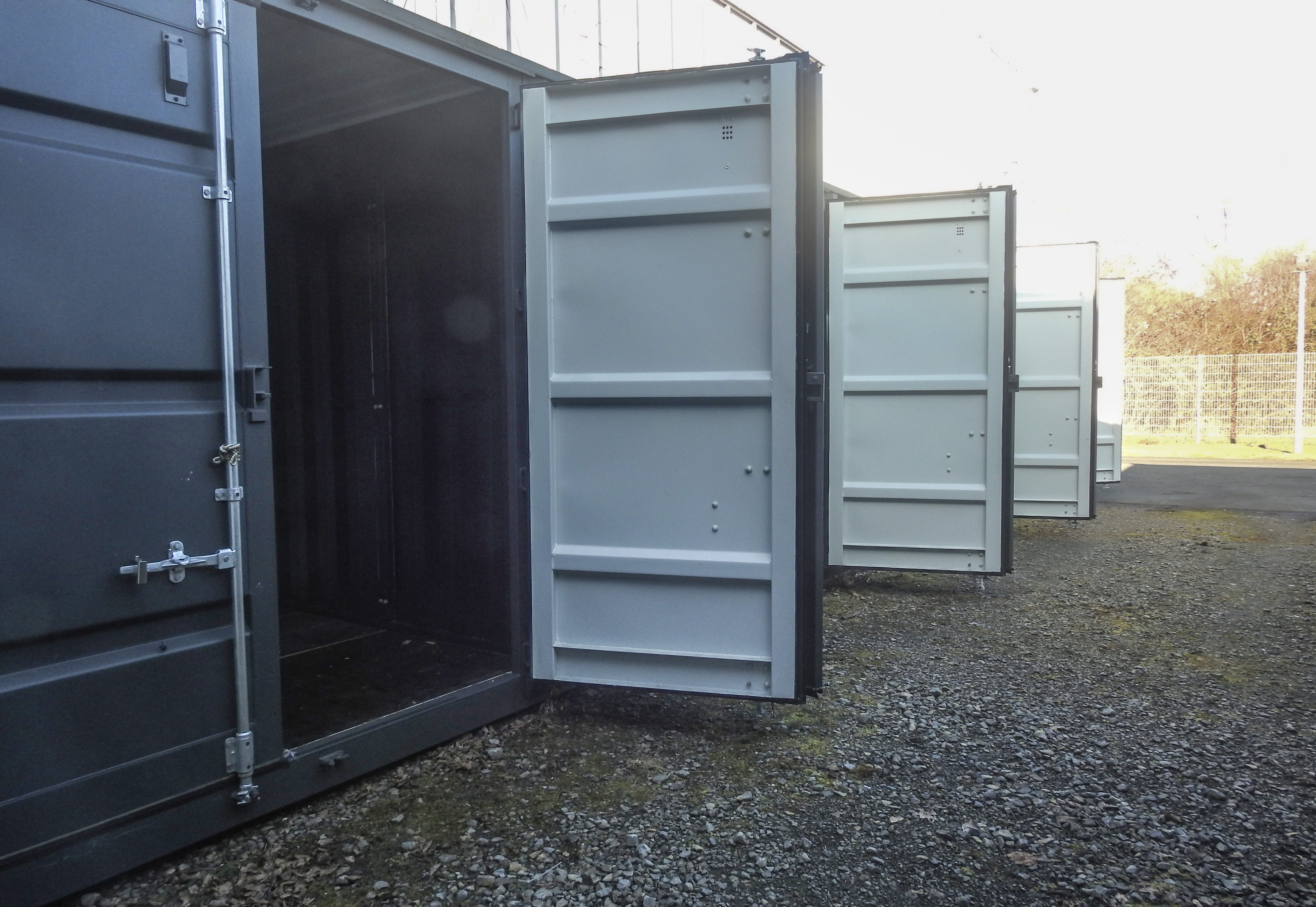 Ob privat oder gewerblich – bei my BOBE box lagern Ihre Dinge sicher, sauber und gut erreichbar.